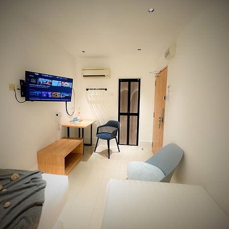 Apple 1 Hotel Queensbay Bayan Lepas Exterior photo