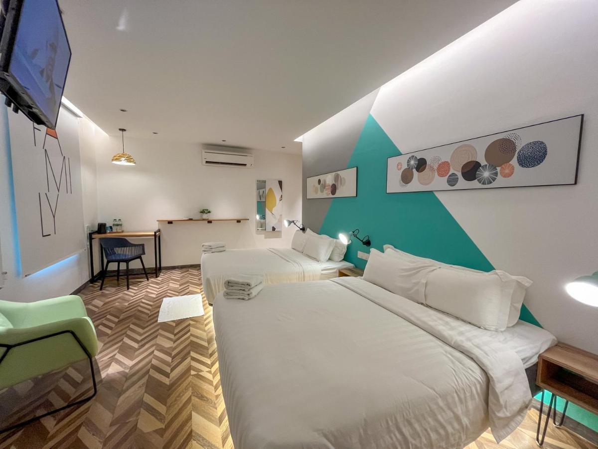 Apple 1 Hotel Queensbay Bayan Lepas Exterior photo