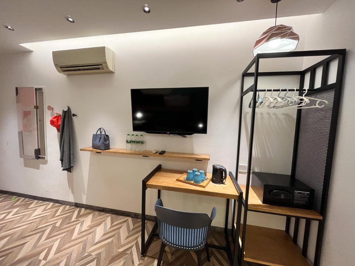 Apple 1 Hotel Queensbay Bayan Lepas Exterior photo