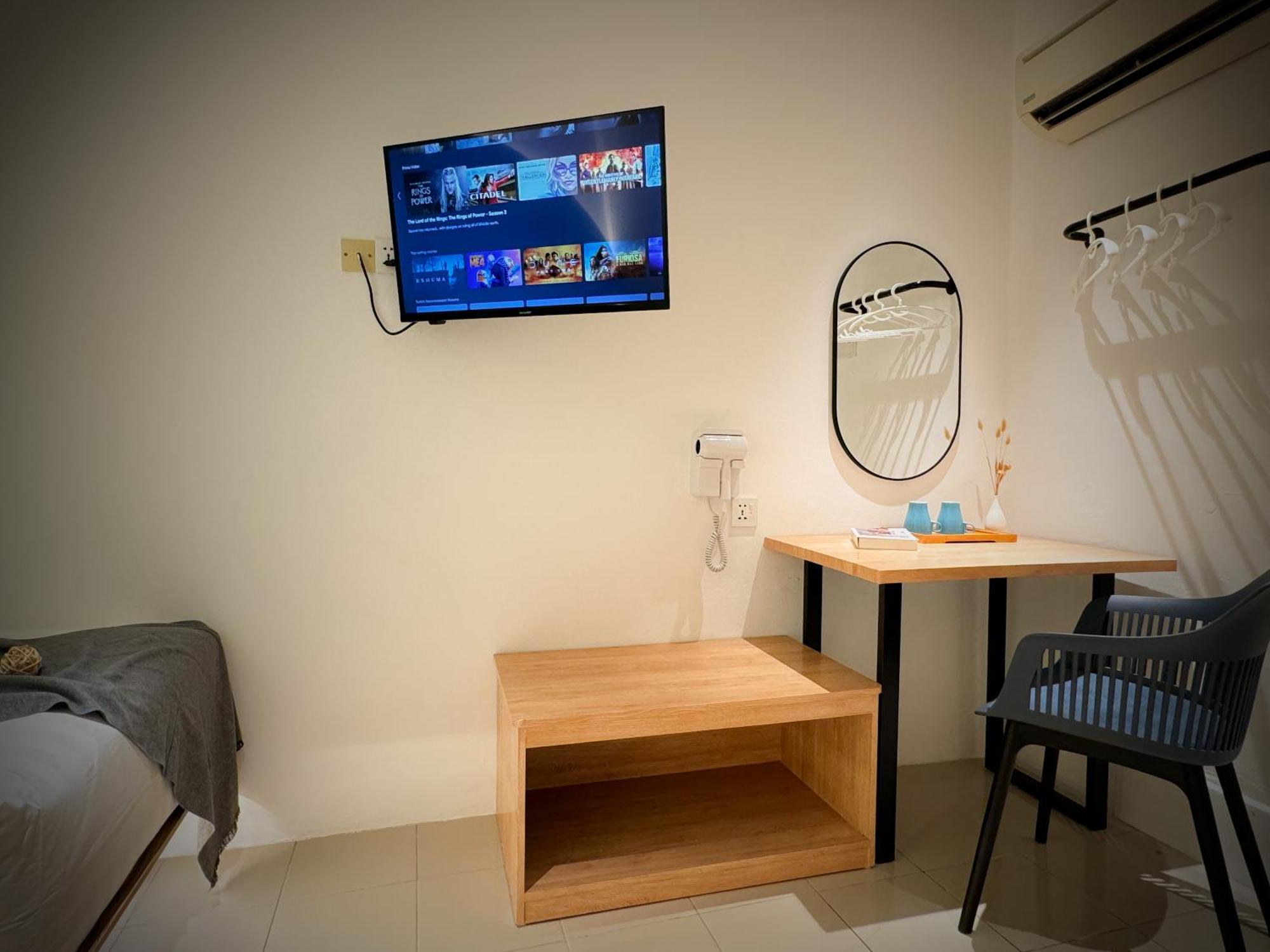 Apple 1 Hotel Queensbay Bayan Lepas Exterior photo